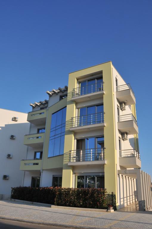 Apartments Ambassador Ulcinj Exterior photo